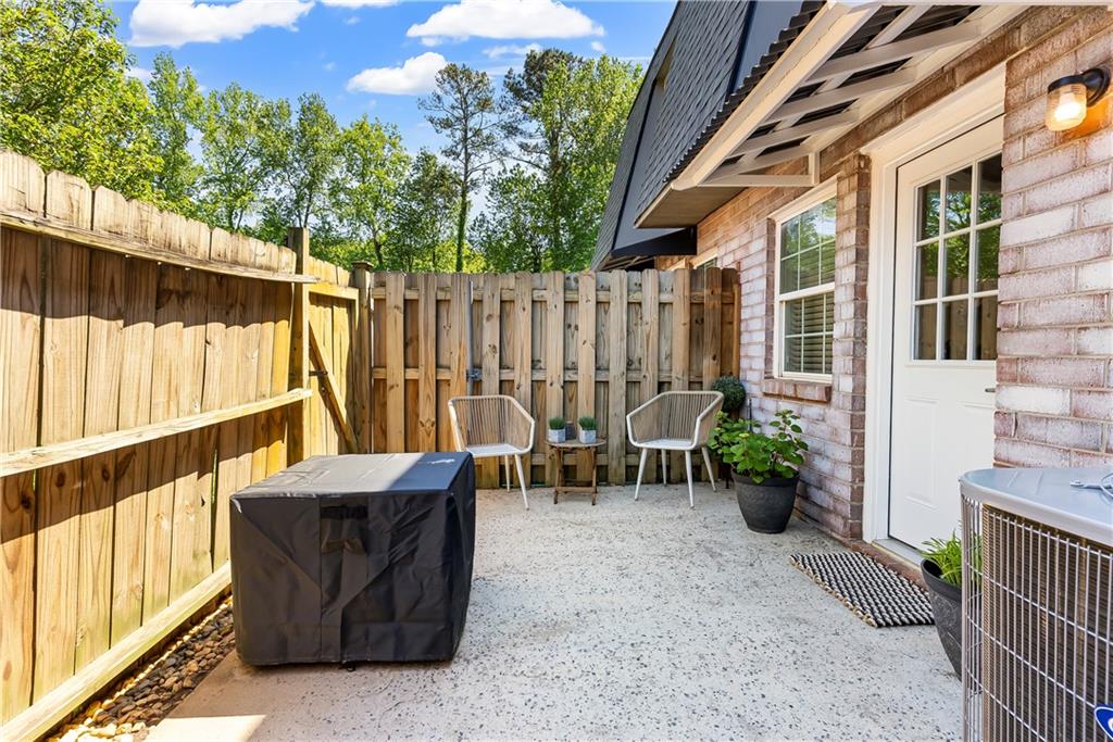 120 Rondak Circle SE