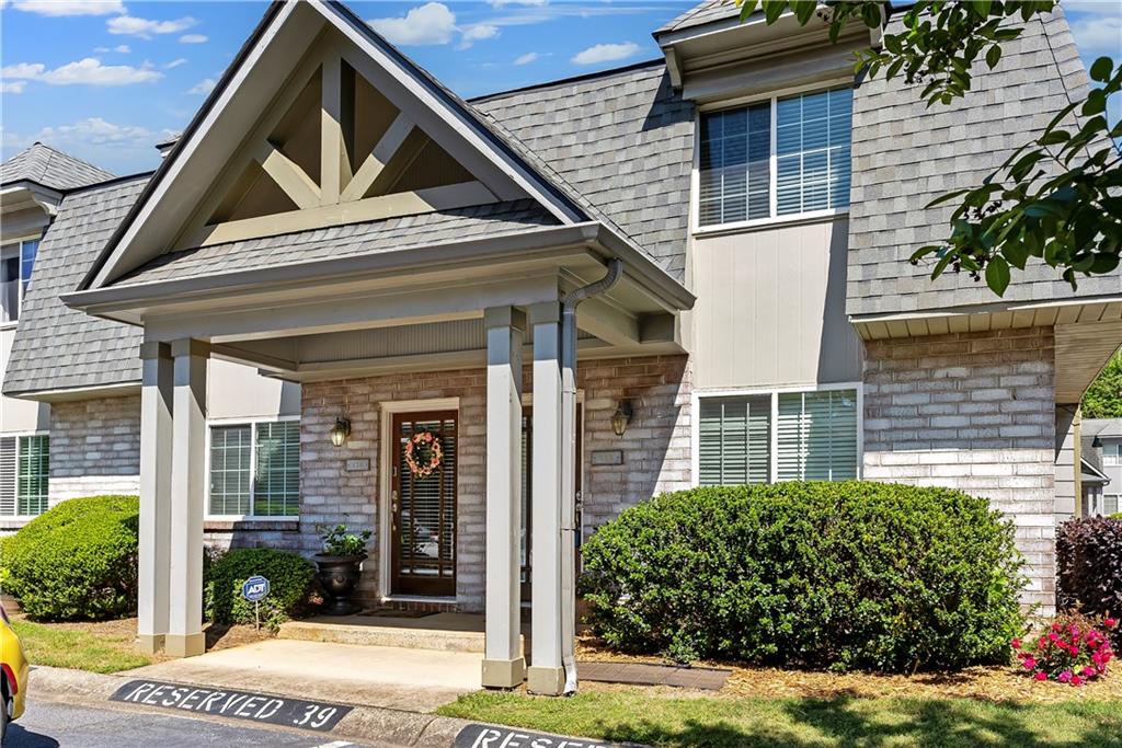 120 Rondak Circle SE