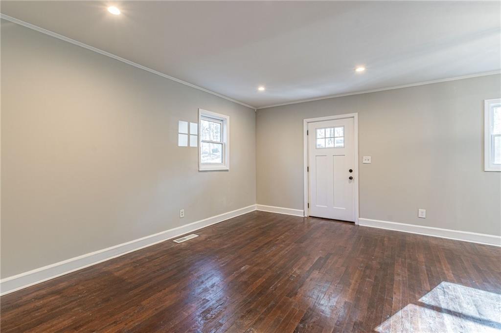 3395 LAKE VALLEY Road NW