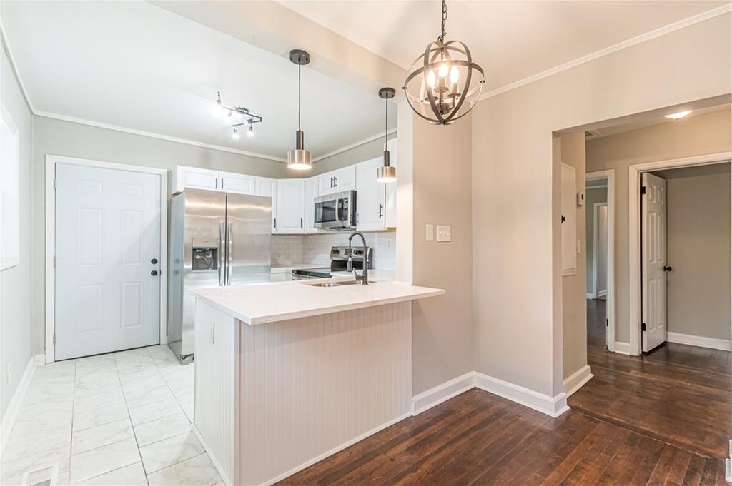 3395 LAKE VALLEY Road NW
