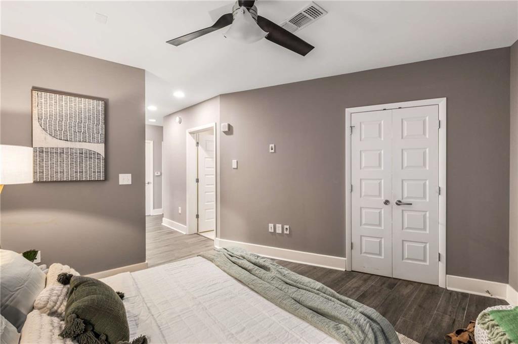 1080 Peachtree Street NE Unit 1807