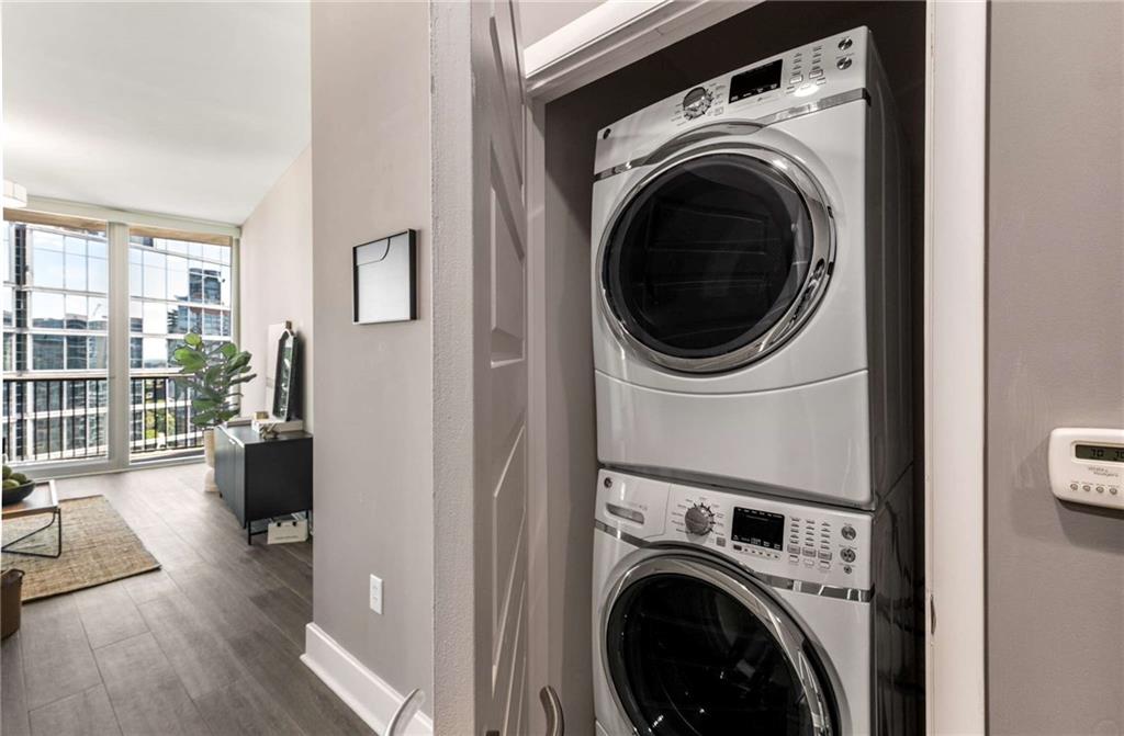 1080 Peachtree Street NE Unit 1807
