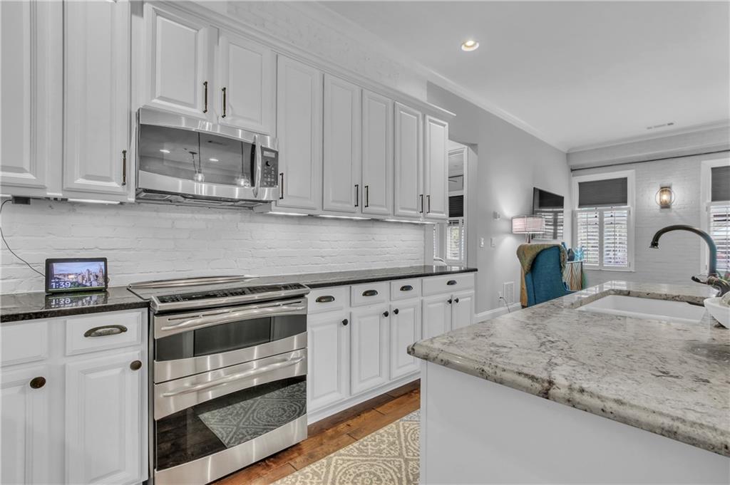360 Chambers Street Unit 103