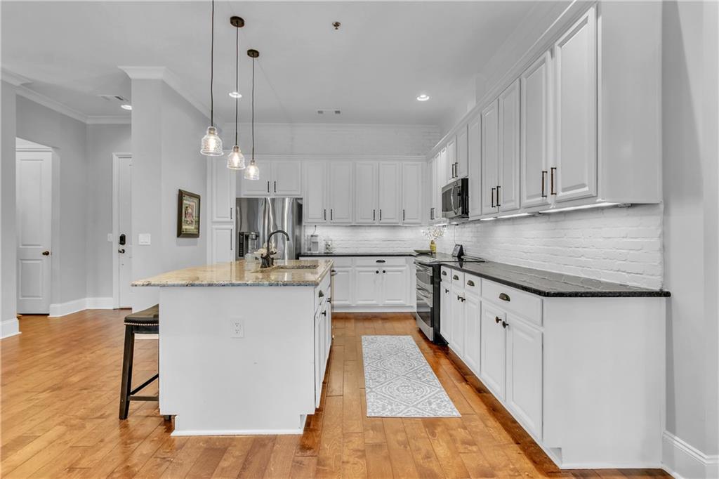 360 Chambers Street Unit 103