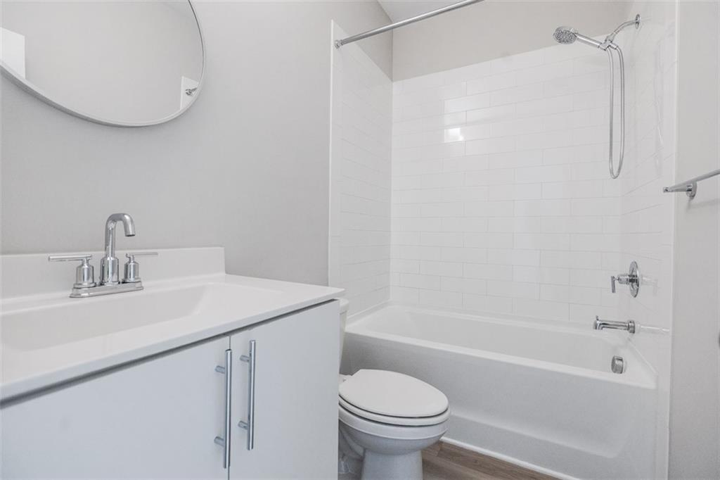 702 Needletail Way
