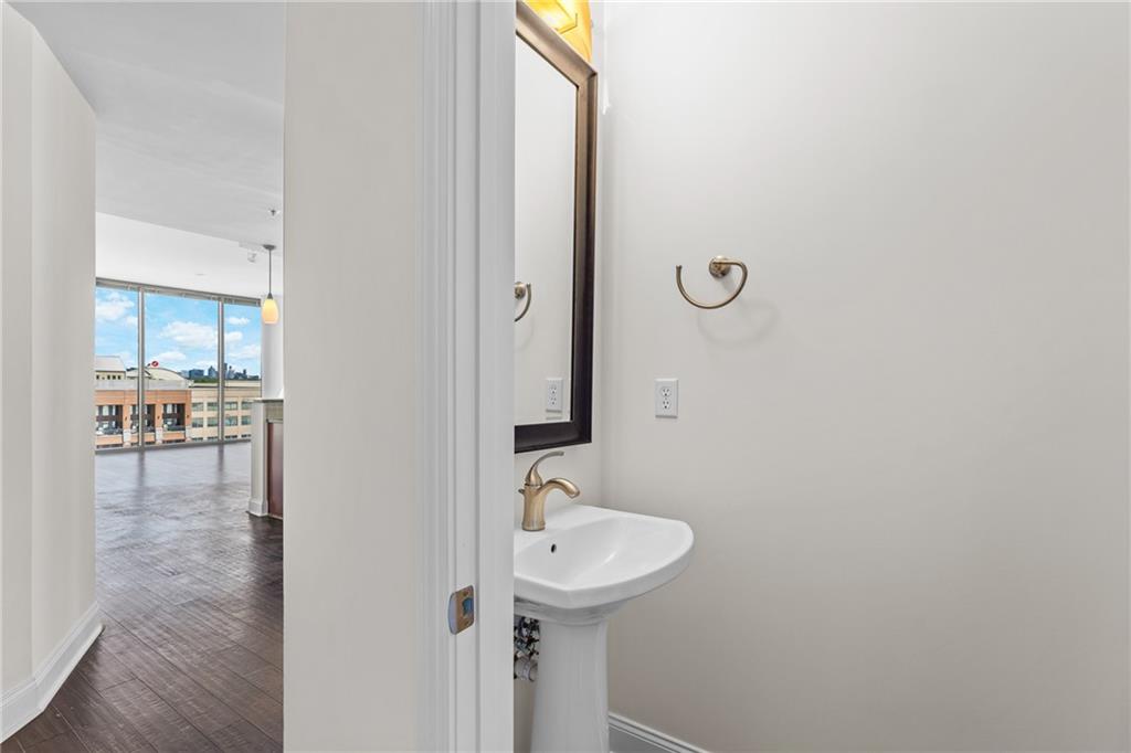 270 17th Street NW Unit 702
