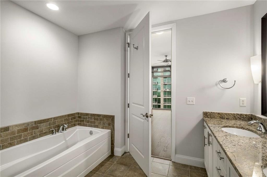 270 17th Street NW Unit 2212