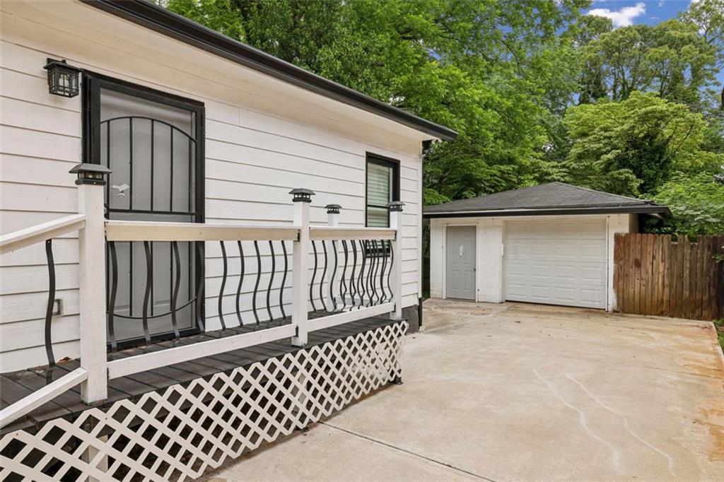 10 Moury Avenue SE