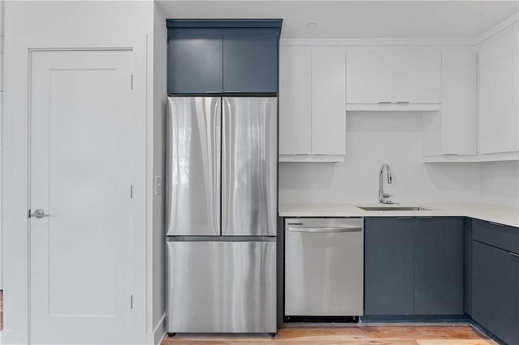 2909 Peachtree Road NE Unit 206