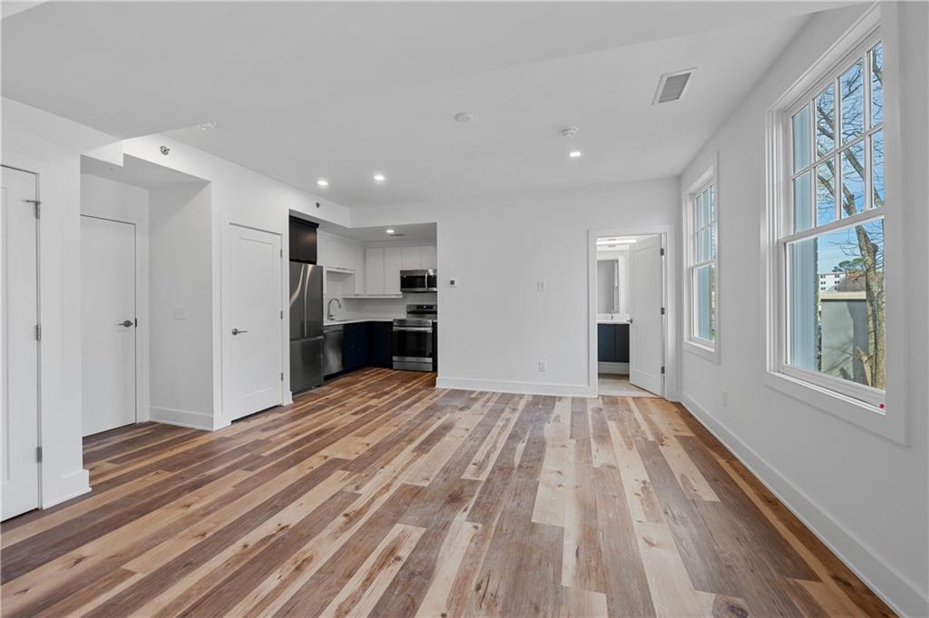 2909 Peachtree Road NE Unit 206