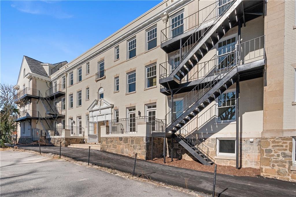 2909 Peachtree Road NE Unit 203