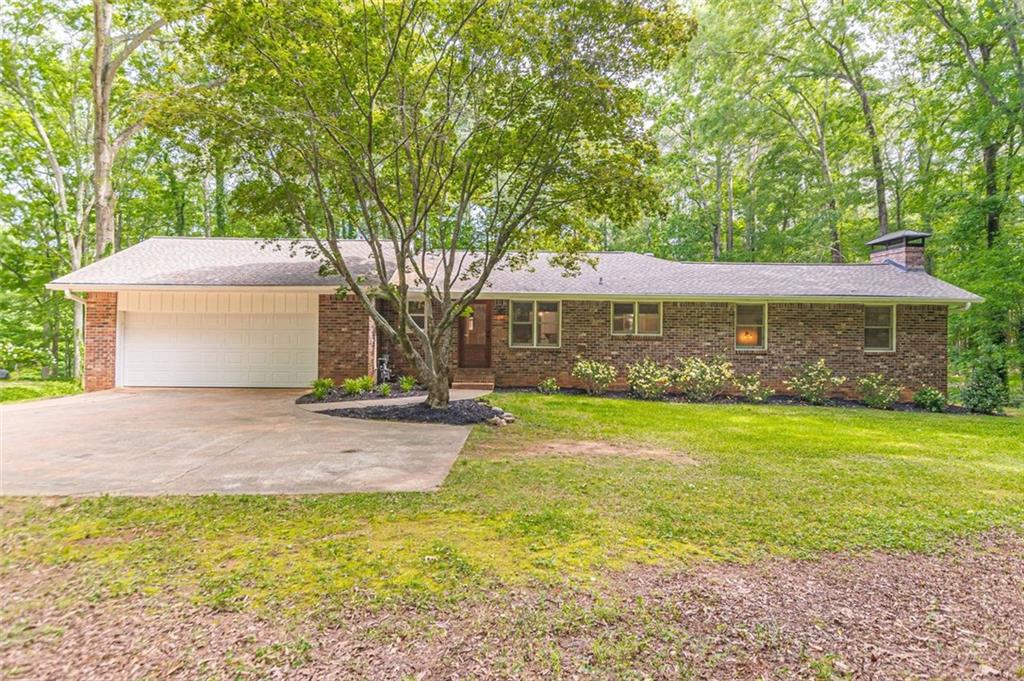 145 Horseshoe Circle