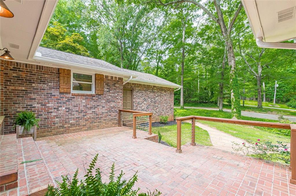 145 Horseshoe Circle
