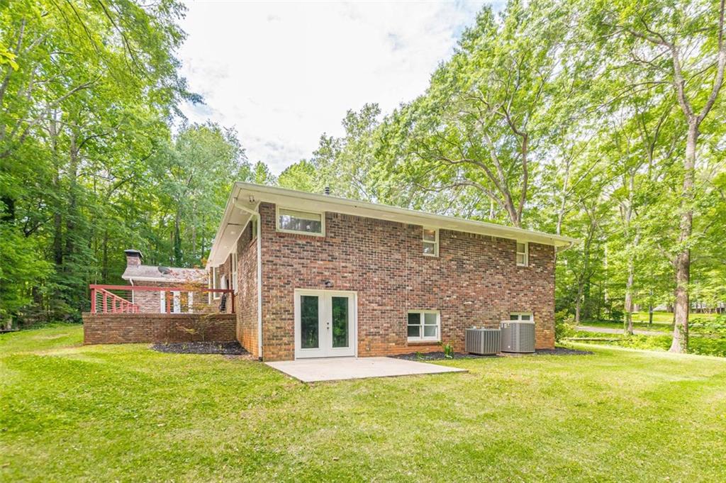 145 Horseshoe Circle