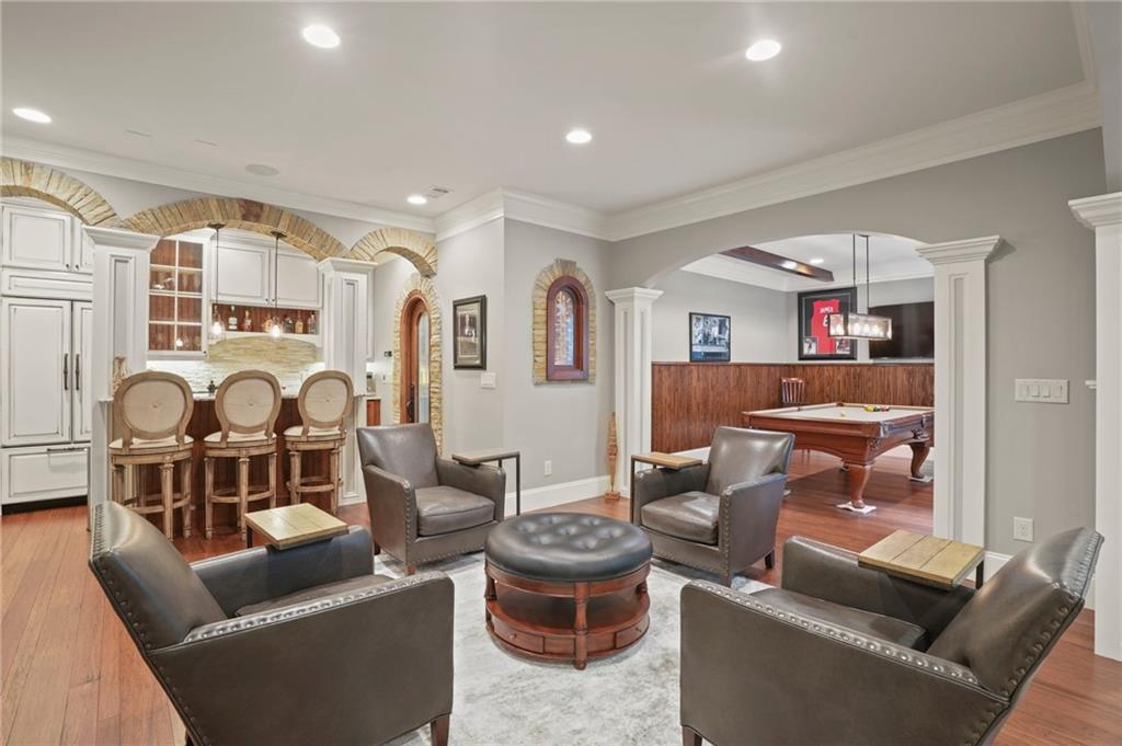 647 Glenover Drive