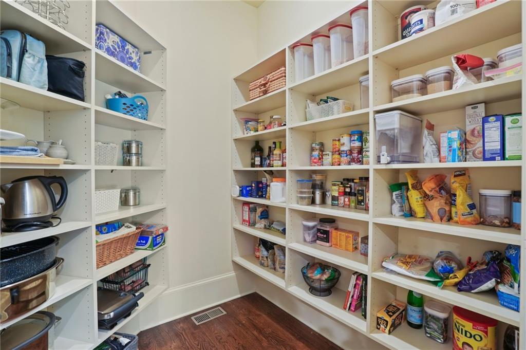 647 Glenover Drive
