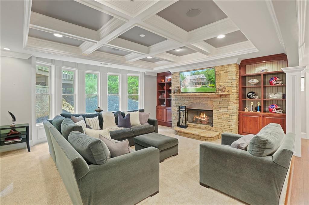 647 Glenover Drive