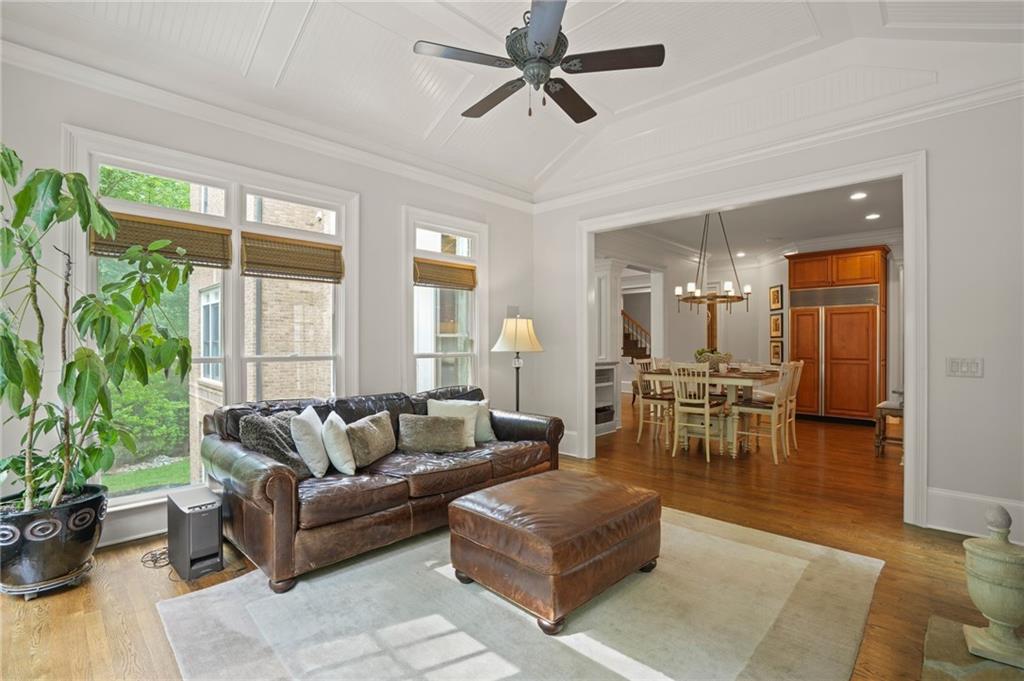 647 Glenover Drive