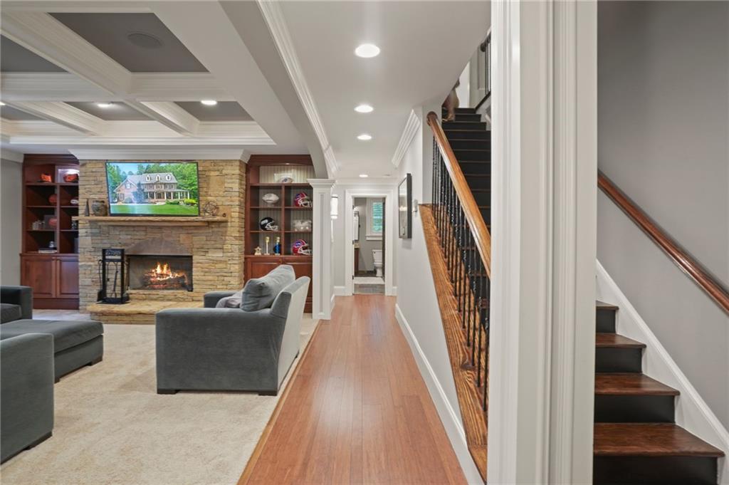 647 Glenover Drive