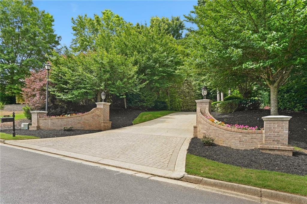 647 Glenover Drive
