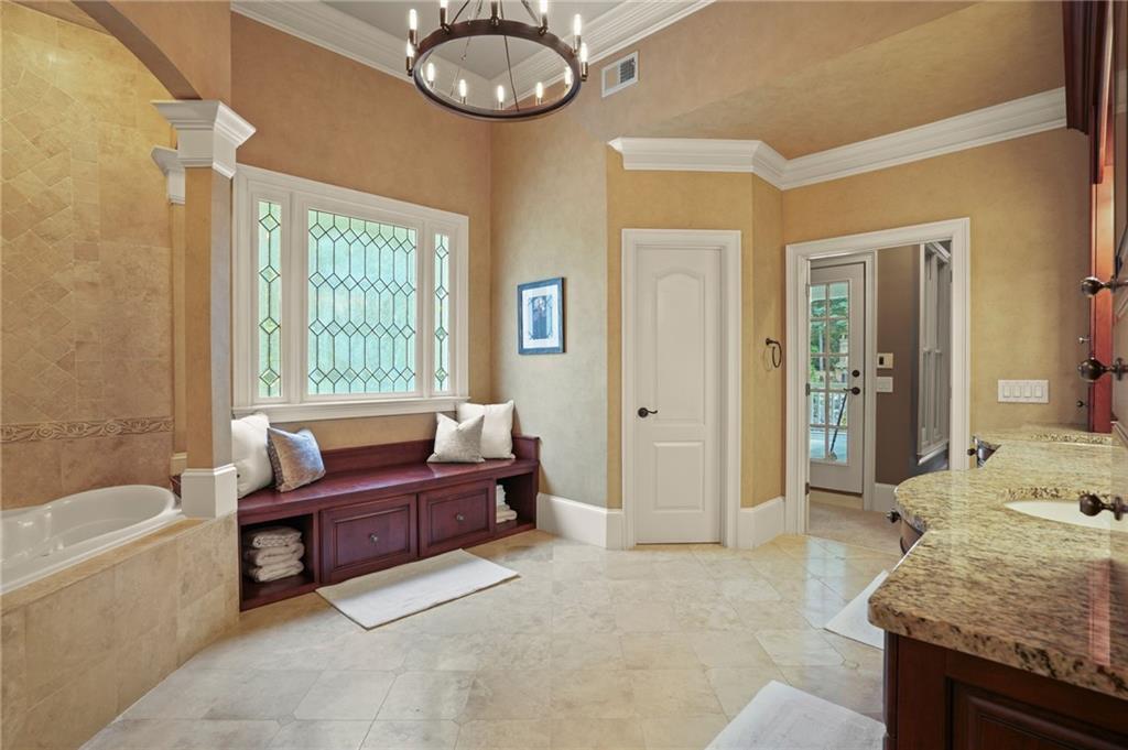 647 Glenover Drive