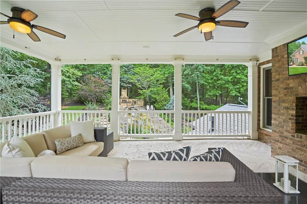 647 Glenover Drive