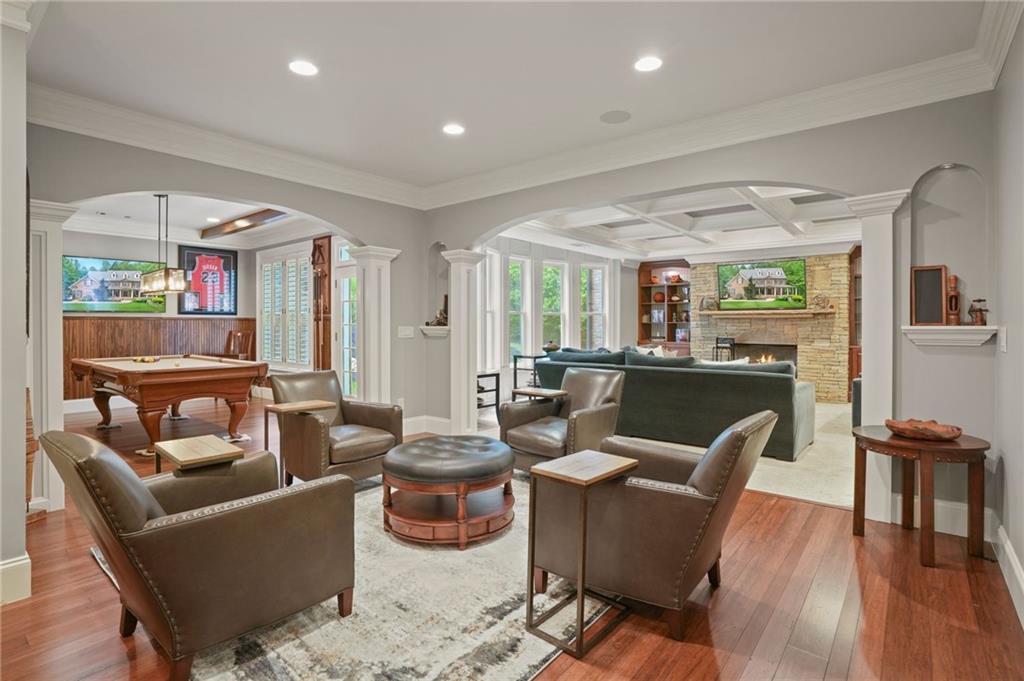 647 Glenover Drive