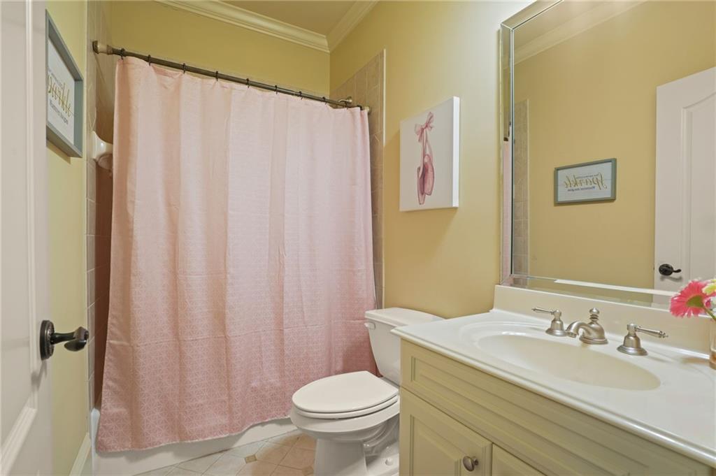 647 Glenover Drive