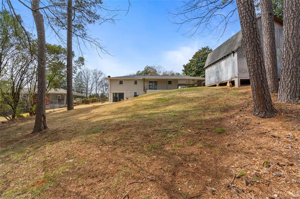 2412 Elmwood Circle SE