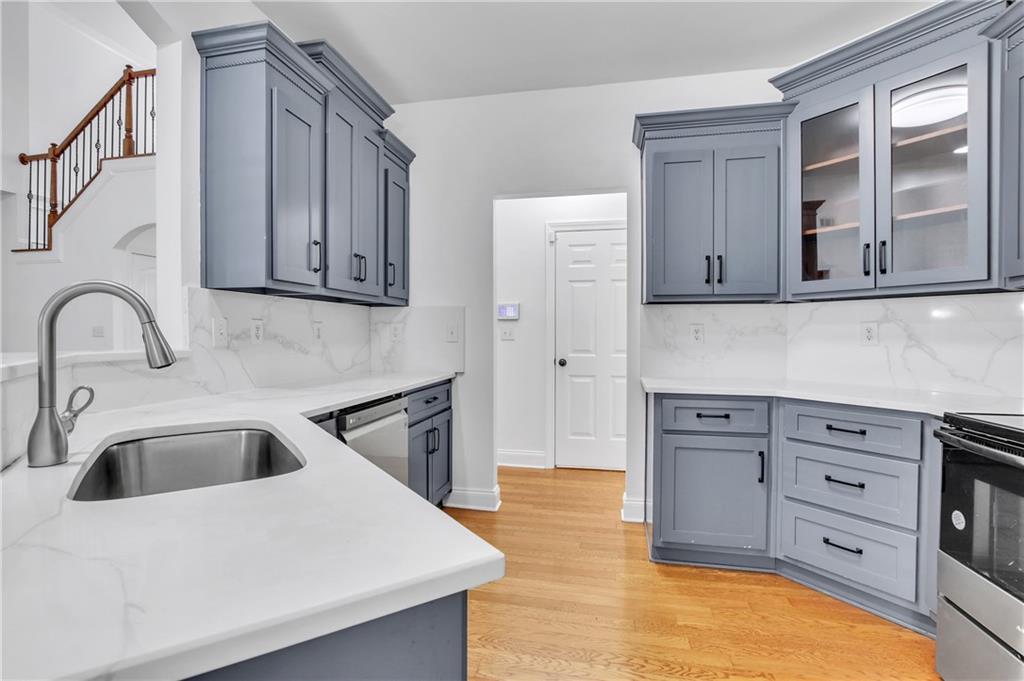 1302 Sleepy Hollow Road