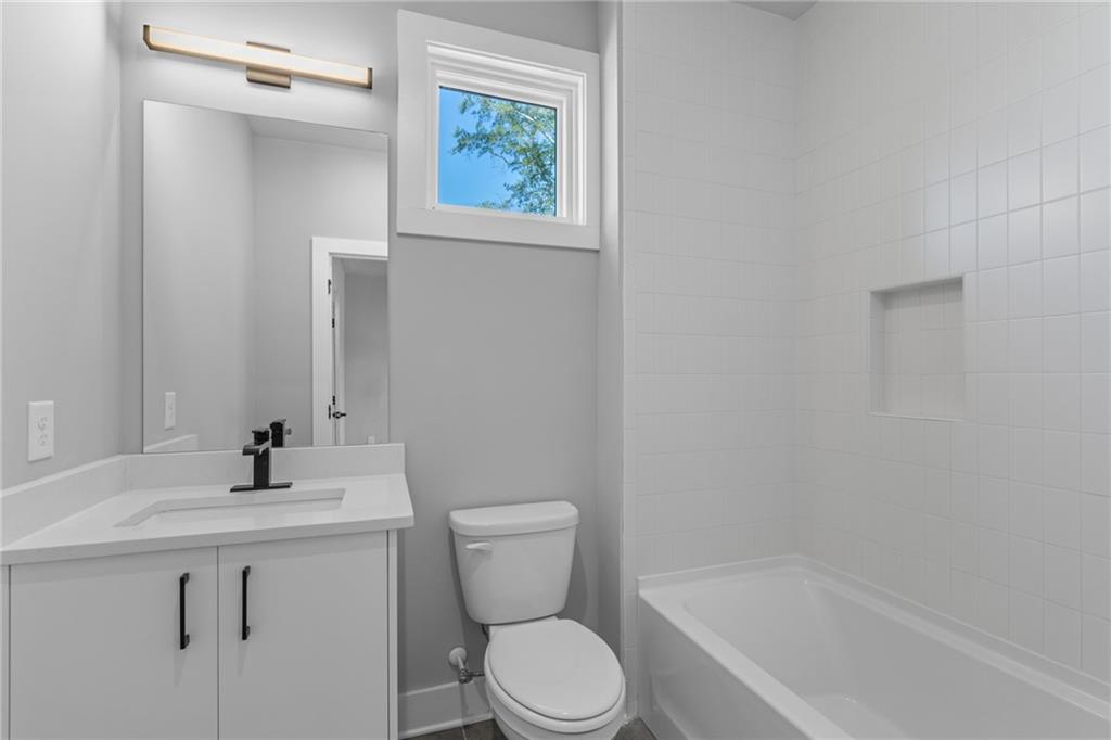1160 Ormewood Avenue Unit 2