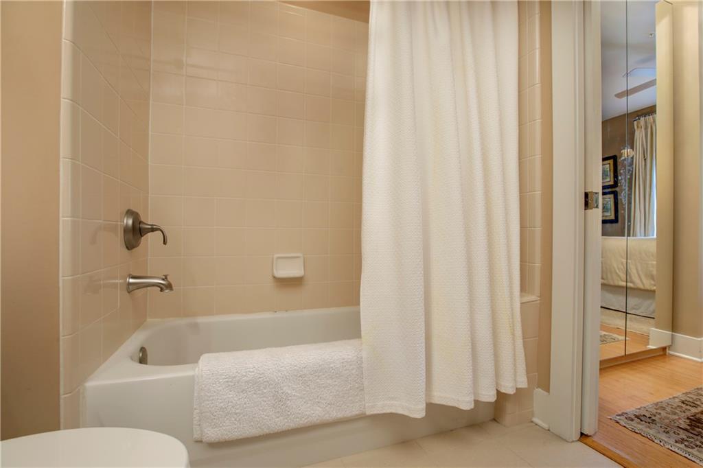 925 Garrett Street SE Unit 213
