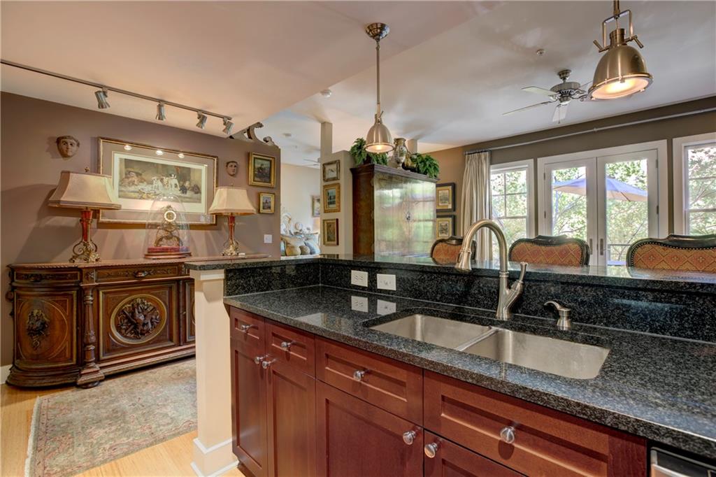 925 Garrett Street SE Unit 213