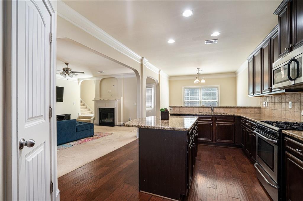 4051 Dinmont Chase