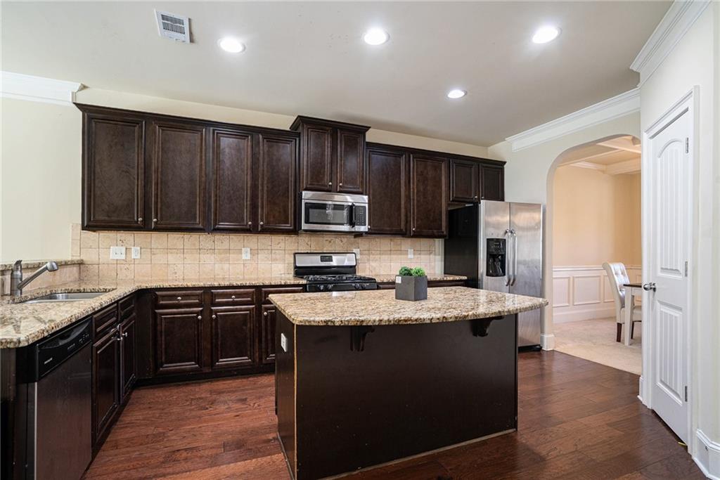 4051 Dinmont Chase