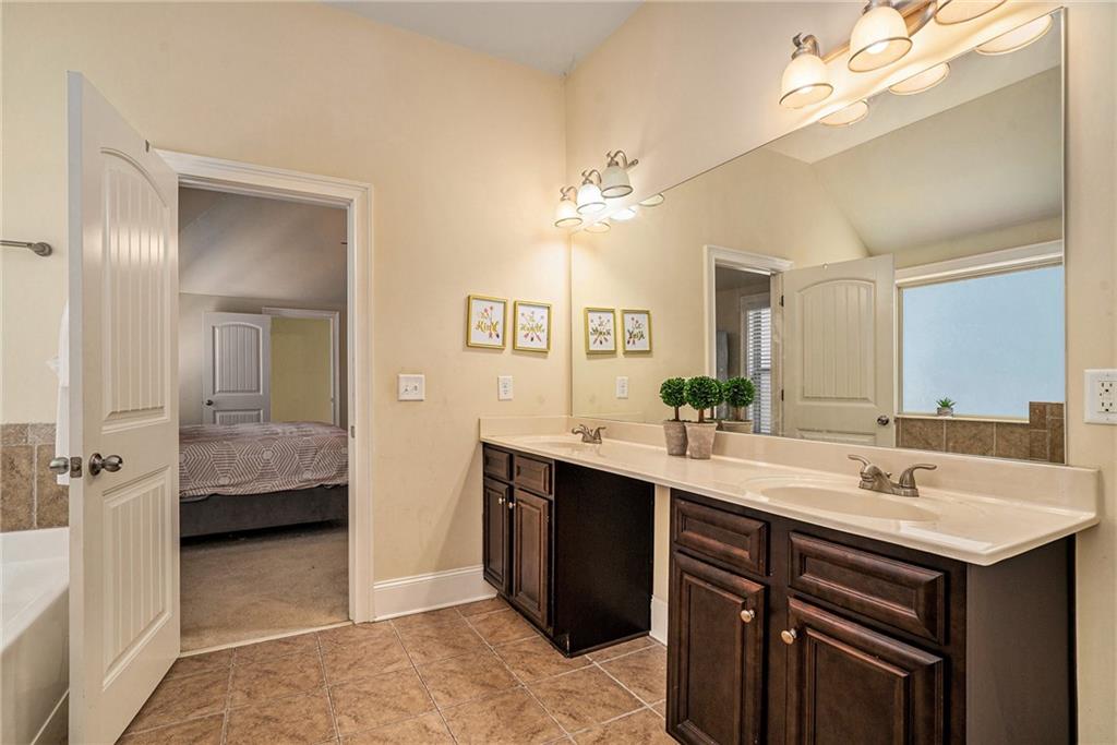 4051 Dinmont Chase