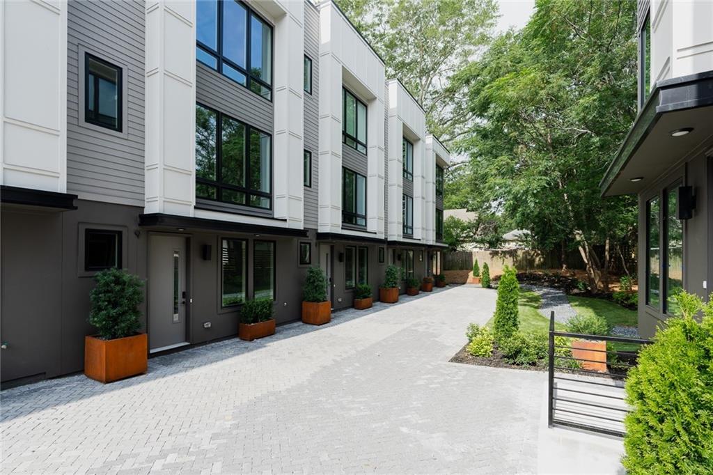1160 Ormewood Avenue Unit 9