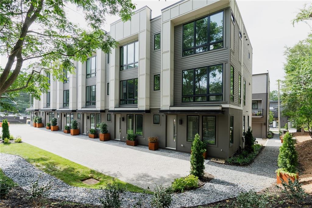 1160 Ormewood Avenue Unit 9