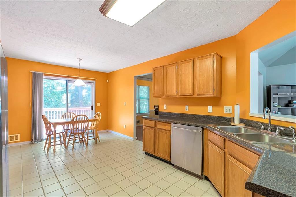 3648 Nature Walk Trail SW