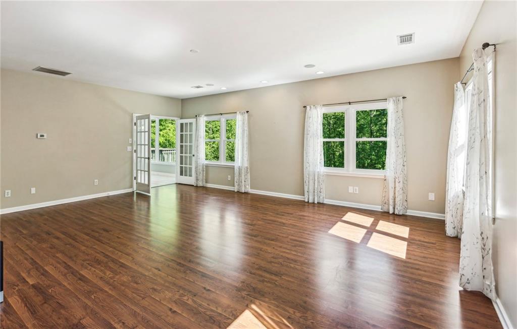 216 Scenic Drive