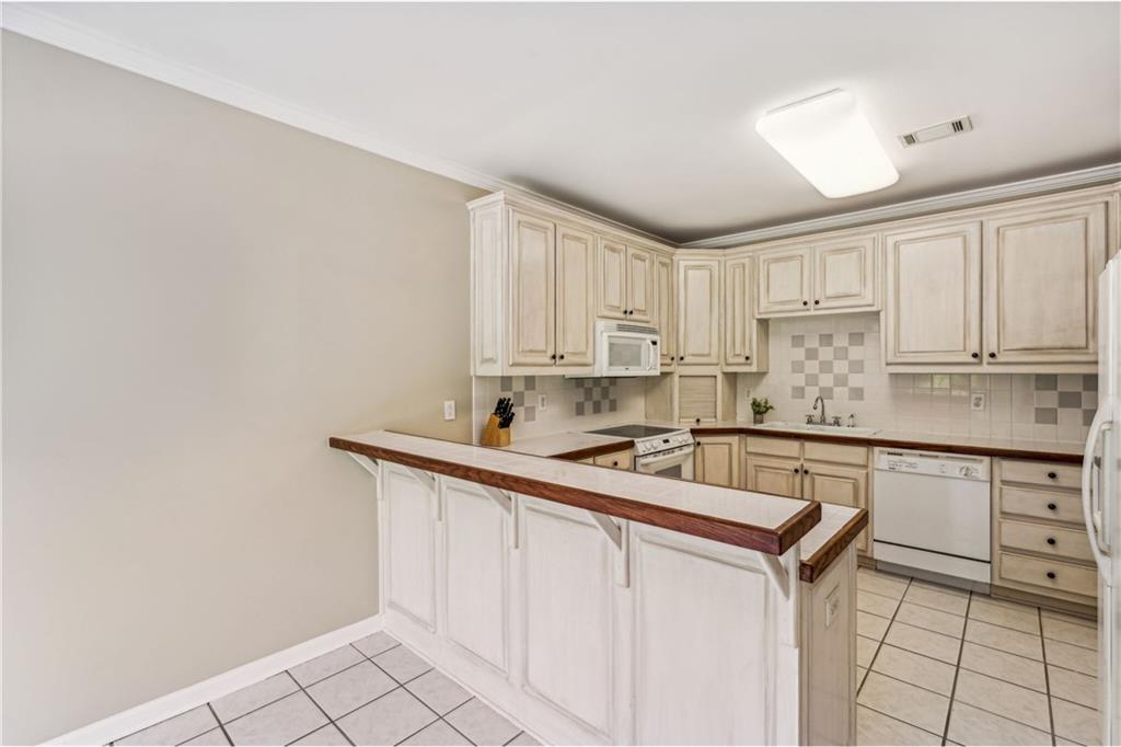 216 Scenic Drive
