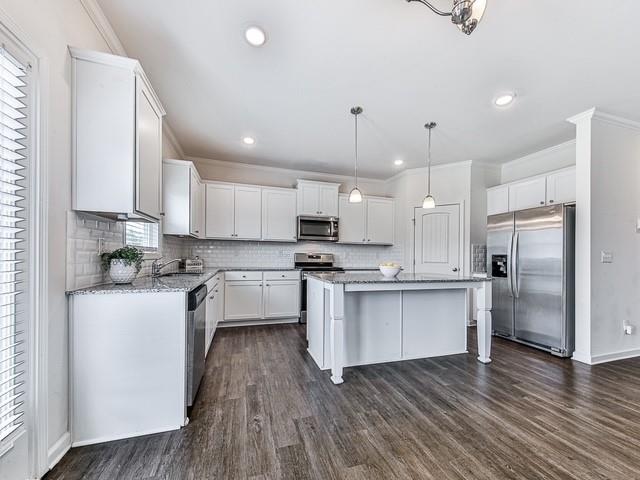 4630 Dandelion Way