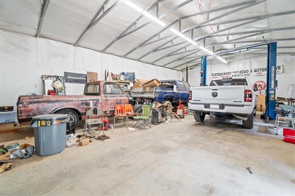 306 GRIZZLE Road