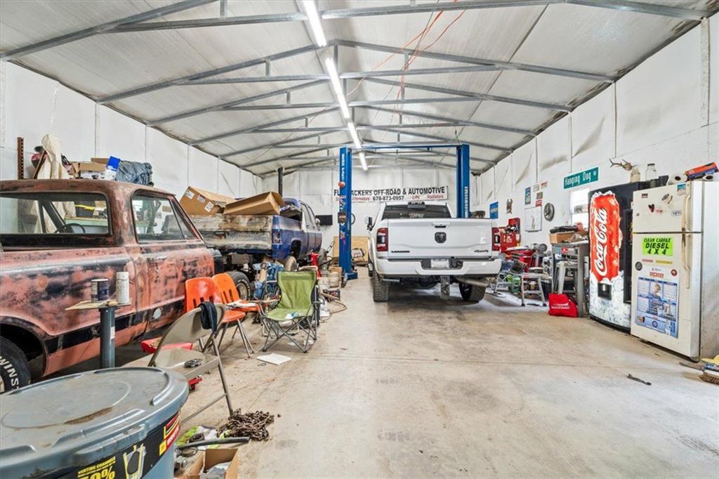 306 GRIZZLE Road