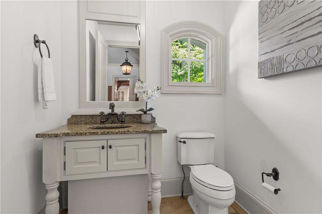 471 Tam Oshanter Drive SE