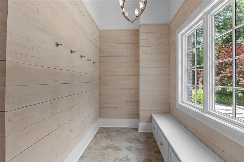 471 Tam Oshanter Drive SE