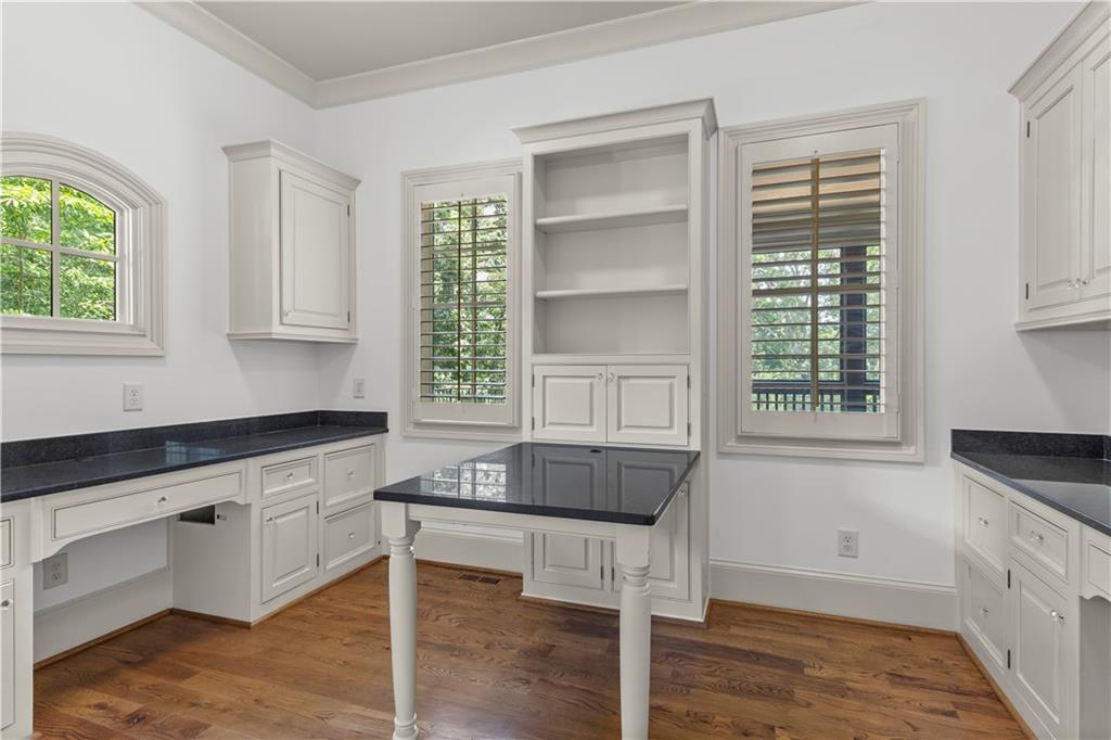 471 Tam Oshanter Drive SE