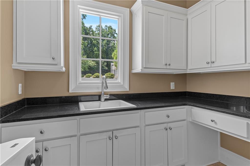 471 Tam Oshanter Drive SE