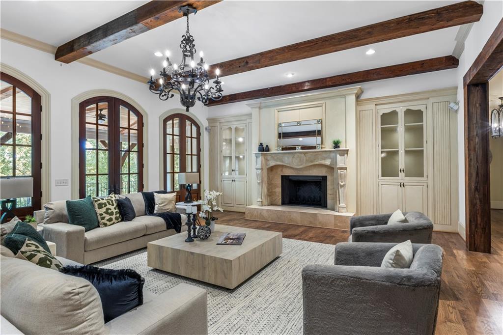 471 Tam Oshanter Drive SE