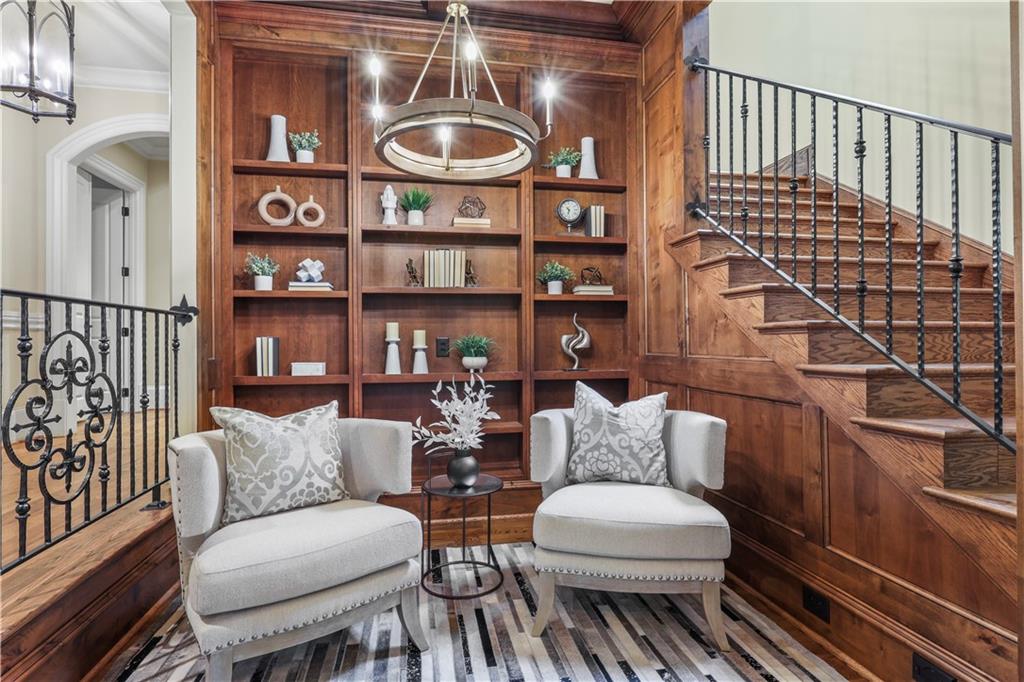 471 Tam Oshanter Drive SE